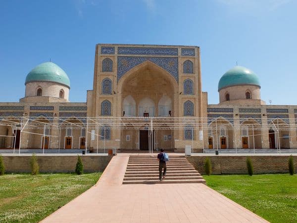Narbuta-bey madrasah, Kokand