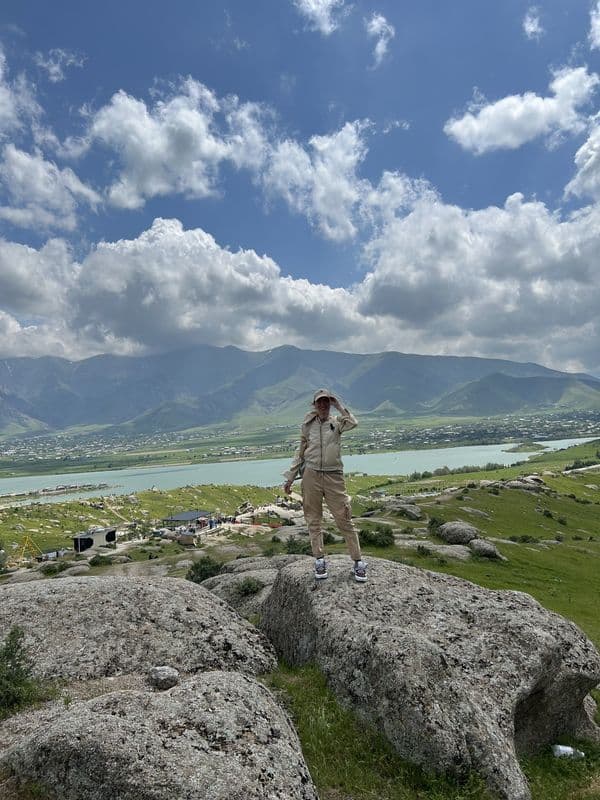 Takhtakaracha mountain pass near Shakhrisabz
